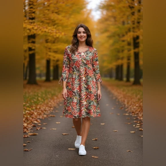 Caribbean Joe -NWT- Red and Green Christmas Floral Dress, Tie Sleeves, Size S - Picture 14 of 14